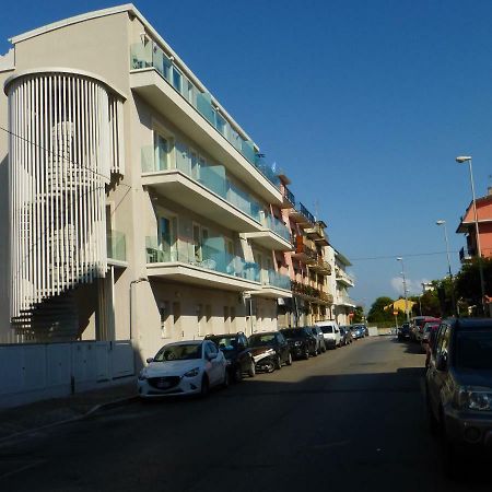 A Due Passi Dal Mare Apartment Civitanova Marche Luaran gambar