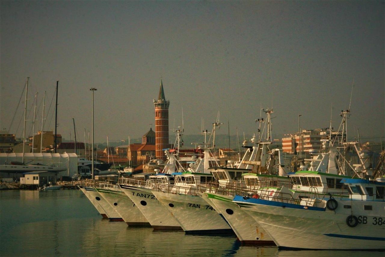 A Due Passi Dal Mare Apartment Civitanova Marche Luaran gambar